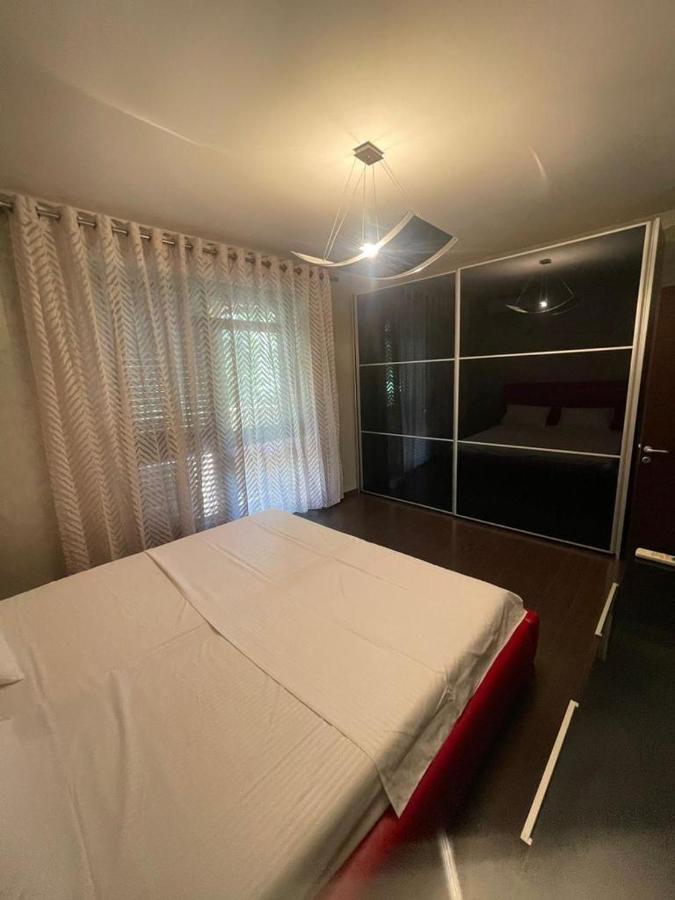 Luxury Apartment City Centre Tirana Exterior photo